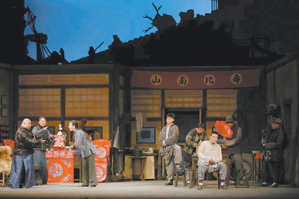 凤凰策略 人艺复刻版《骆驼祥子》一句一“回头”